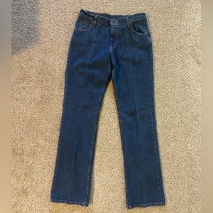 WRANGLER ladies “blues” 6 x 34 blue jeans